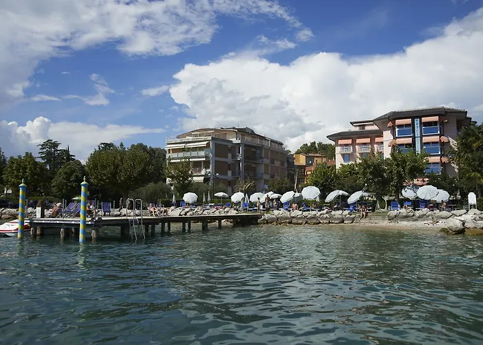 Aparthotel Front 4*