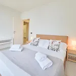 Front Apartahotel 4*