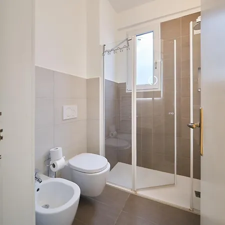 מלון דירות Front