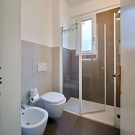 Lägenhetshotell Front Bardolino