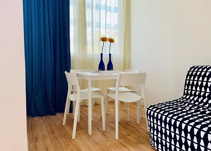 Front מלון דירות ברדולינו