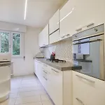 Front Aparthotel