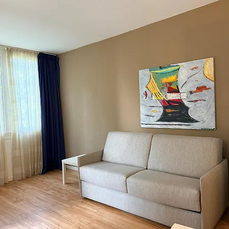 Front Aparthotel Bardolino